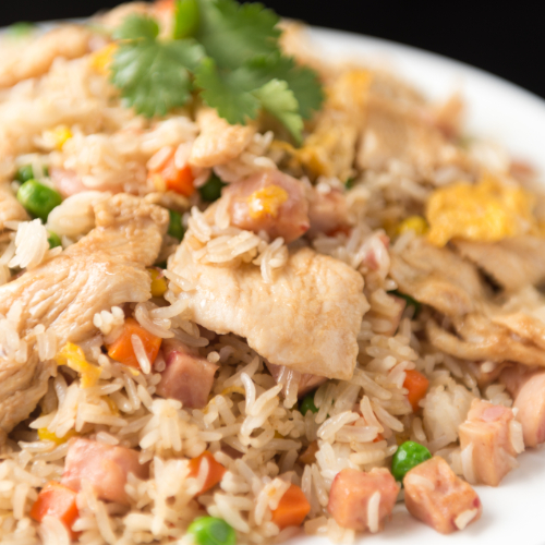 31. 鸡肉/牛肉/海鮮炒饭 Chicken/Beef/Seafood Fried Rice with Eggs