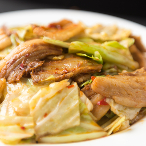 8. 干炒/回鍋肉 Stir Fried Pork Belly with Cabbage